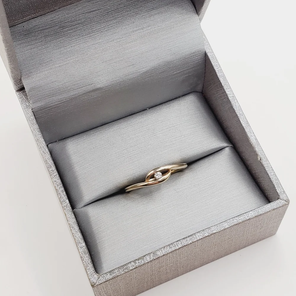 10k Solid Yellow Gold Genuine Round Diamond Band Ring